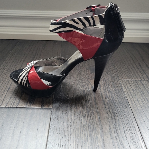 GUESS animal print heels - Picture 5 of 5